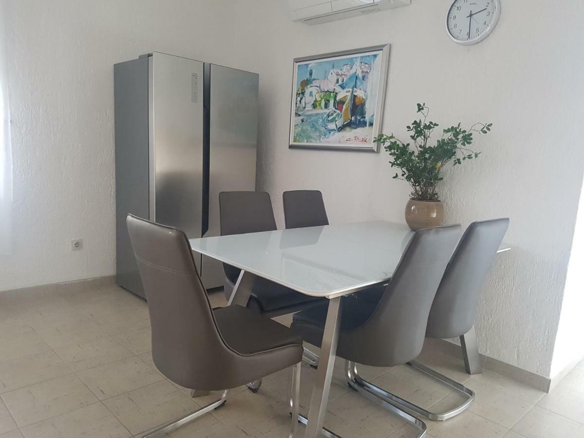 Apartment Lavanda garden Rab Town Exterior foto