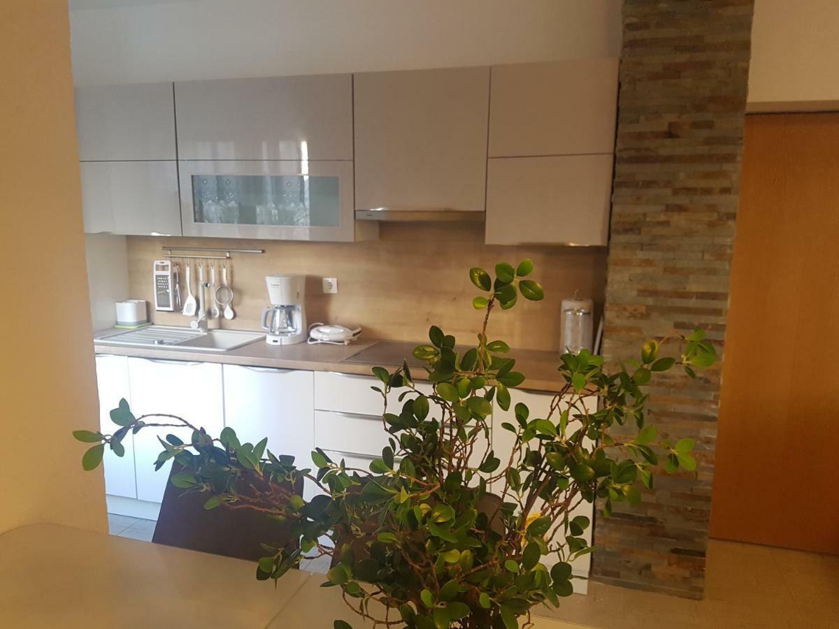 Apartment Lavanda garden Rab Town Exterior foto